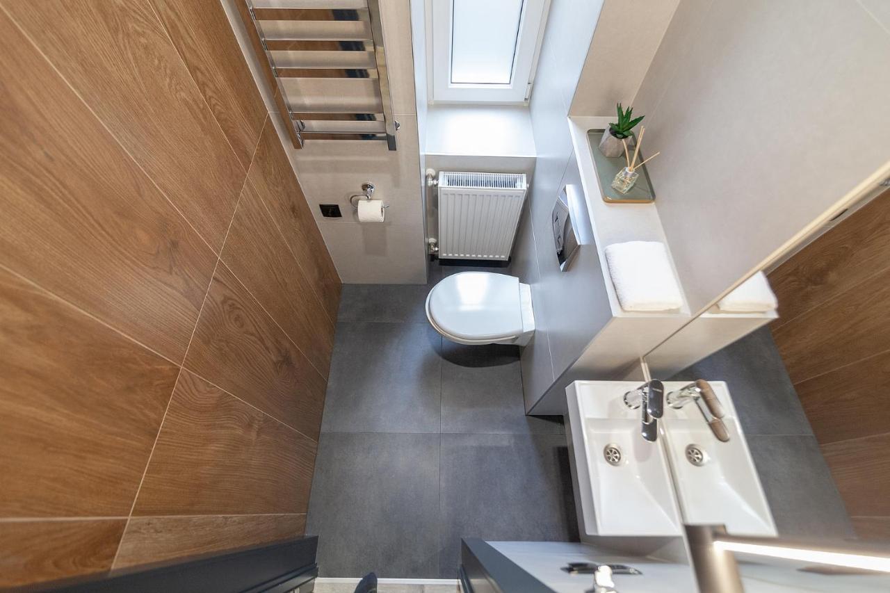 Royal Vip Apartment On Leontovicha 5 Lviv Ngoại thất bức ảnh