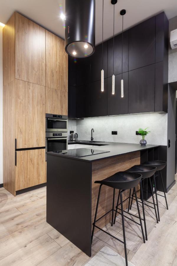 Royal Vip Apartment On Leontovicha 5 Lviv Ngoại thất bức ảnh